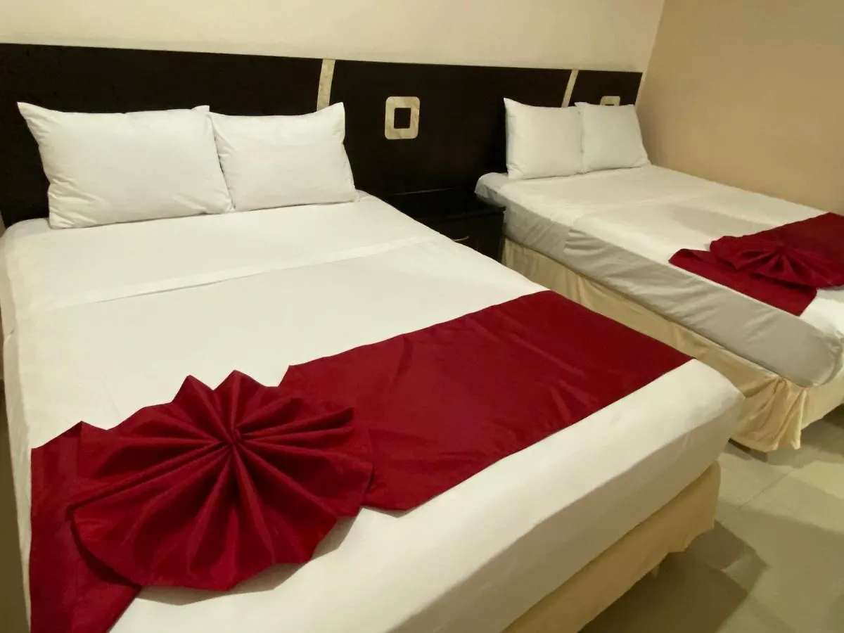Hotel Suites La Roca By R&T Cancun